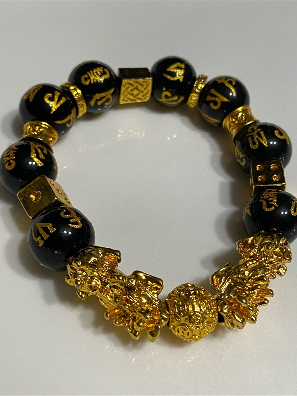 Black and Gold Plated Chinese Beaded Stretchy Bracelet